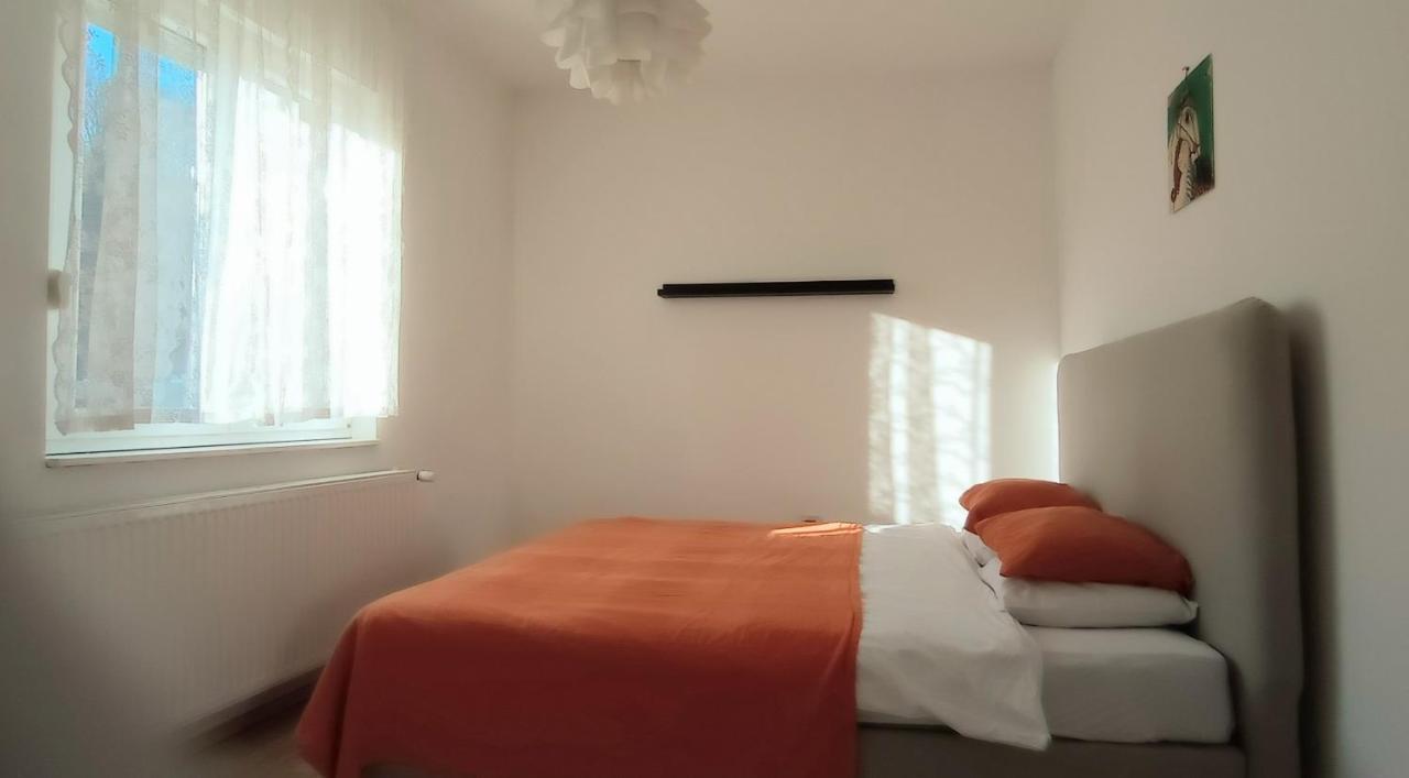 Two Flowers Apartments 자그레브 외부 사진